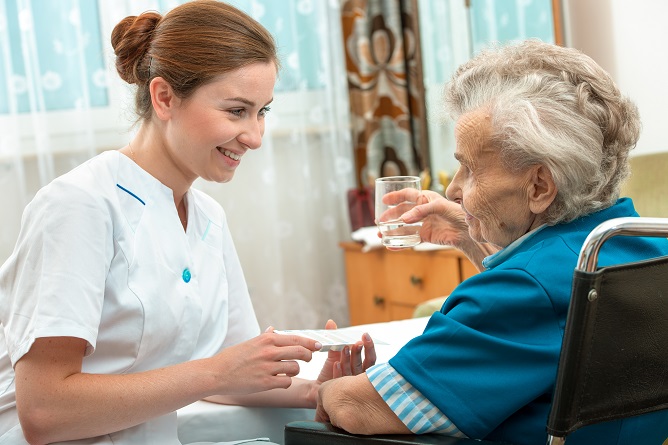 how-medication-management-works-in-assisted-living
